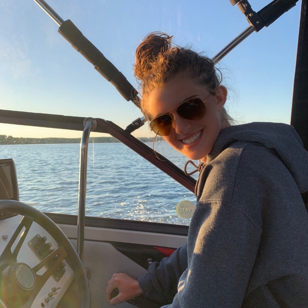 Meet your Posher, Hayley